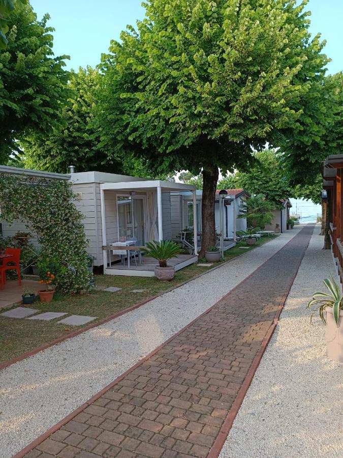 Villaggio Turistico Dei Tigli Padenghe sul Garda Exteriör bild