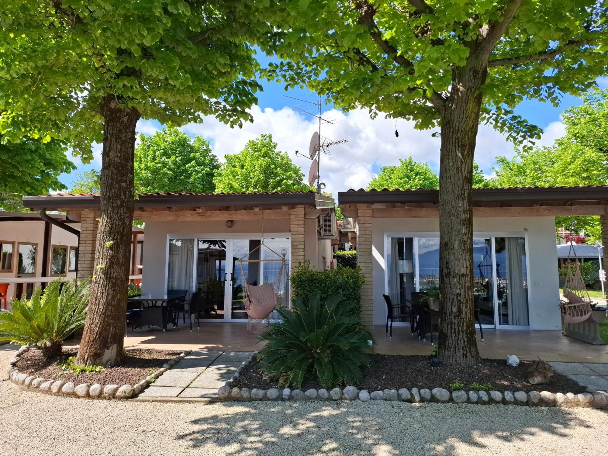 Villaggio Turistico Dei Tigli Padenghe sul Garda Exteriör bild