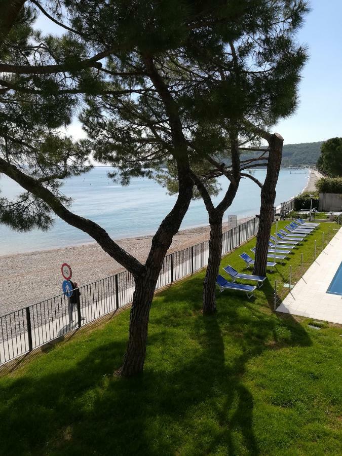 Villaggio Turistico Dei Tigli Padenghe sul Garda Exteriör bild