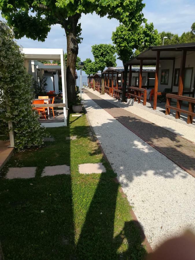 Villaggio Turistico Dei Tigli Padenghe sul Garda Exteriör bild